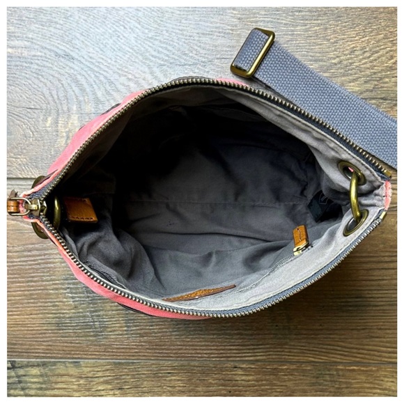 FOSSIL Keely Bucket Crossbody - Picture 3 of 12